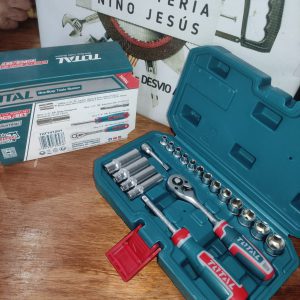 JUEGO DE CRICQET Y TUBOS DE 1/4 PULG. 20PCS THT141201 TOTAL