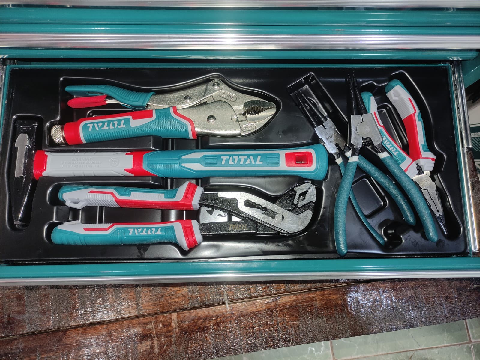 TOTAL JUEGO DE CAJA DE HERRAMIENTAS 132PCS THPTCS71321 - Imagen 7