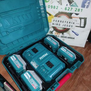 TOTAL KIT BATERIAS Y CARGADOR 20V TFBCLI20285